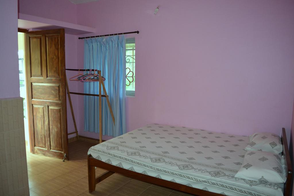 Vailankanni Guesthouse Morjim Room photo