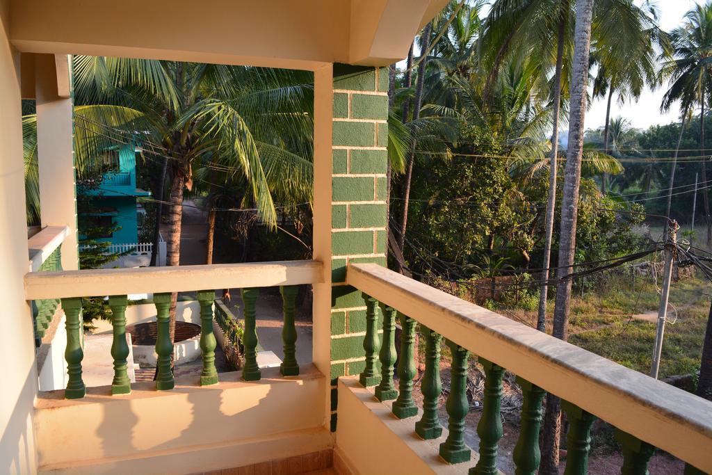 Vailankanni Guesthouse Morjim Room photo